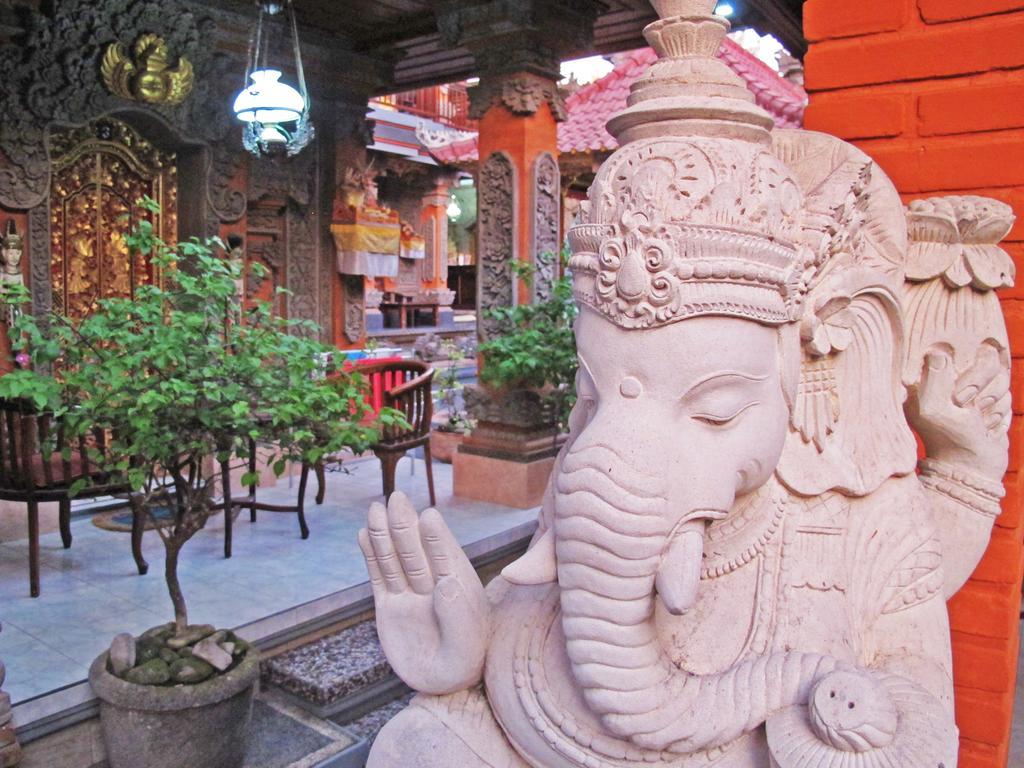 瓦里尼简易别墅民宿 乌布 外观 照片